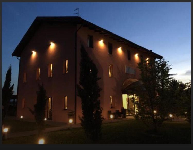 Hotel La Vecchia Reggio Реджо-нель-Емілія Екстер'єр фото