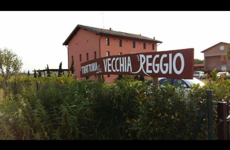 Hotel La Vecchia Reggio Реджо-нель-Емілія Екстер'єр фото