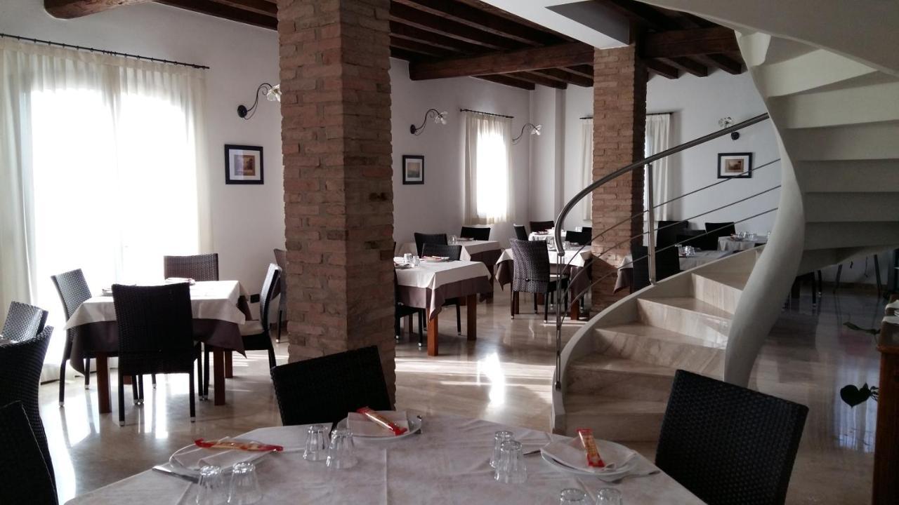 Hotel La Vecchia Reggio Реджо-нель-Емілія Екстер'єр фото