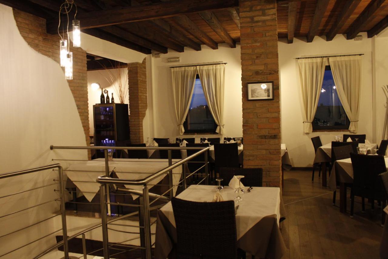 Hotel La Vecchia Reggio Реджо-нель-Емілія Екстер'єр фото
